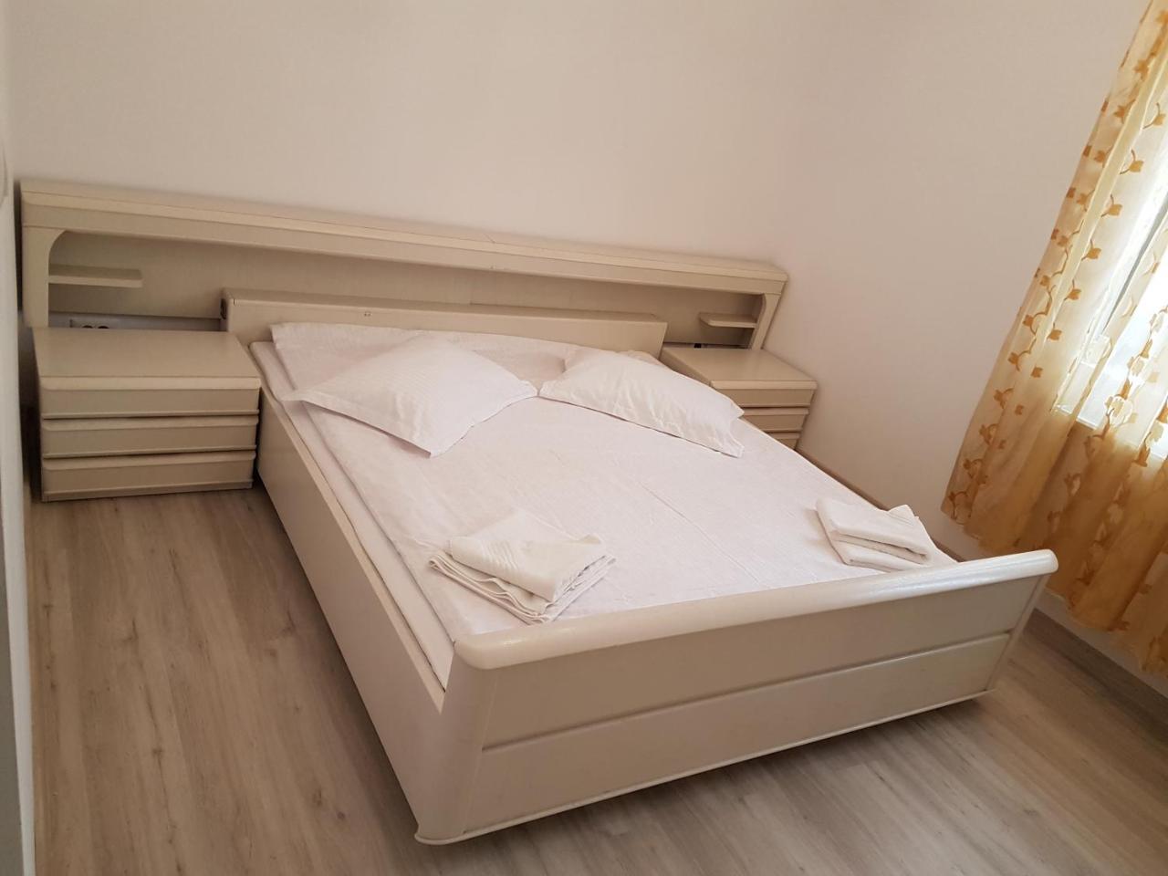 Rent Holding Apartments Iasi Exterior photo