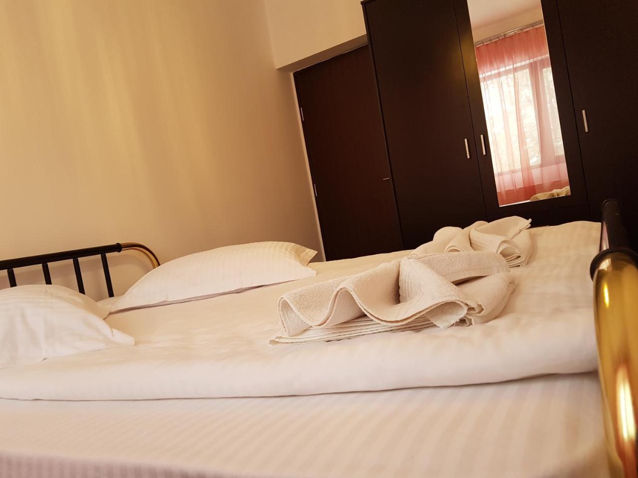 Rent Holding Apartments Iasi Exterior photo