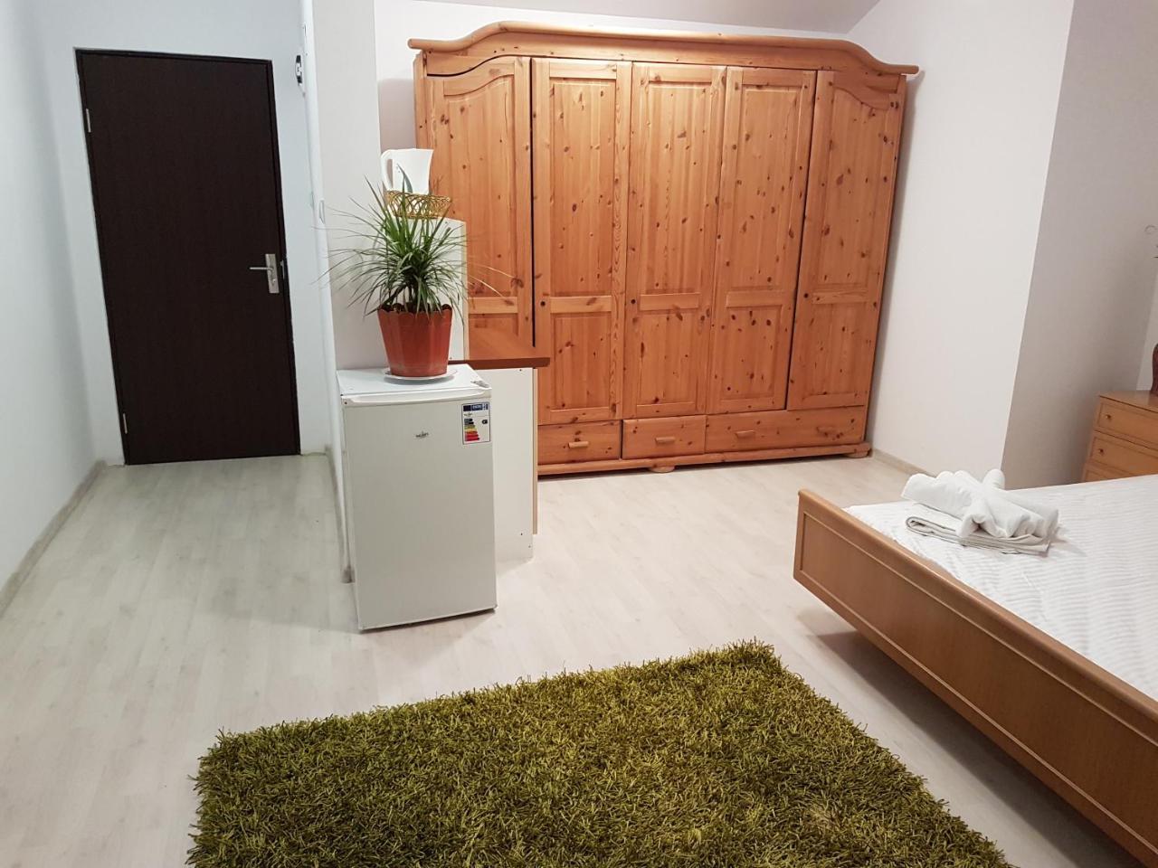 Rent Holding Apartments Iasi Exterior photo